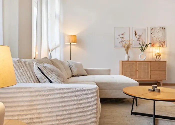 Citylife: Gemuetlich • Gross • Zentral • Parkplatz Apartment